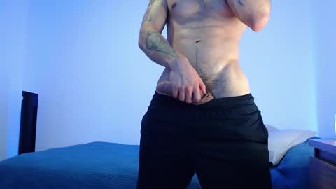 Snapshot of max_xl_ chatting on October 20, 2025, 11:05 pm max_xl_ online show from October 20, 2025, 11:05 pm