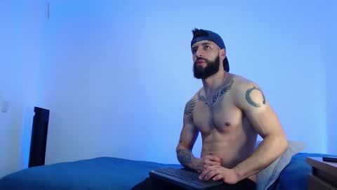 Snapshot of max_xl_ chatting on October 21, 2025, 3:02 pm max_xl_ online show from October 21, 2025, 3:02 pm