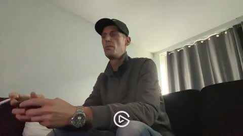 Max online show from November 10, 2025, 12:15 pm