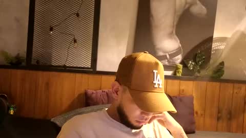 maxocole 07 online show from December 3, 2025, 8:18 pm