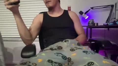 Snapshot of maxfreaky407284 chatting on June 16, 2026, 5:43 am perezcouple online show from June 16, 2026, 5:43 am