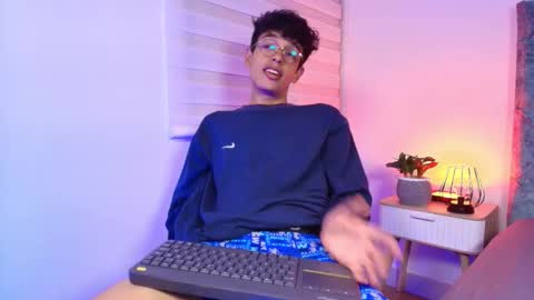 M A X F R O S T   online show from January 9, 2026, 7:37 pm