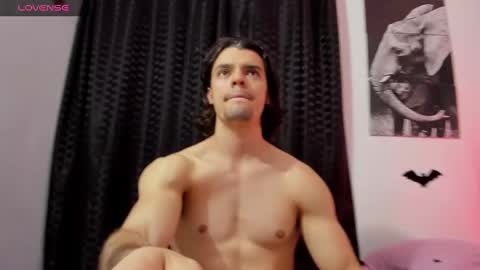 Snapshot of maxi_styles chatting on December 3, 2024, 2:58 am Alex online show from December 3, 2024, 2:58 am