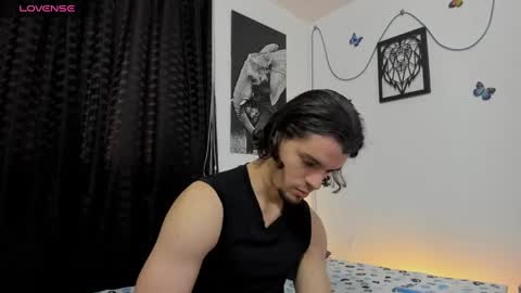 Snapshot of maxi_styles chatting on March 11, 2025, 9:26 pm Alex online show from March 11, 2025, 9:26 pm