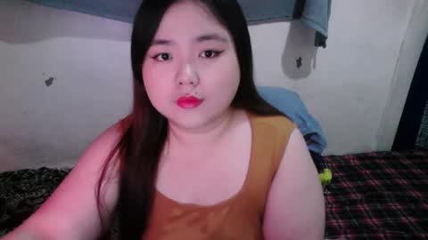 Maxie online show from December 2, 2024, 11:34 am