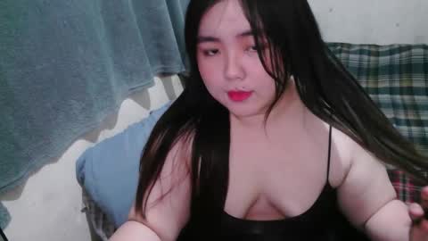 Maxie online show from September 9, 2025, 1:54 pm