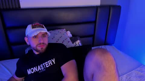 Maximo Wolf online show from February 26, 2025, 2:37 am