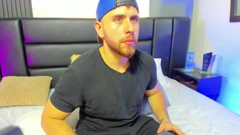 Maximo Wolf online show from September 9, 2025, 8:08 pm