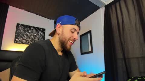 Maximo Wolf online show from September 15, 2025, 8:53 pm