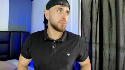 Maximo Wolf online show from September 19, 2025, 8:42 pm