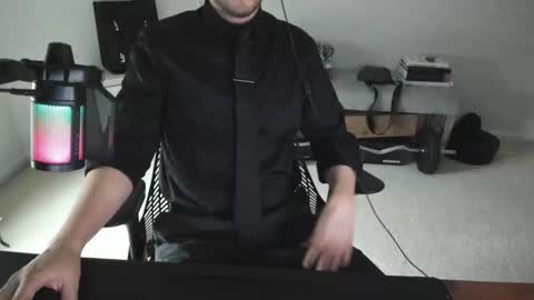 Snapshot of maximal91 chatting on March 3, 2026, 8:26 pm maximal91 online show from March 3, 2026, 8:26 pm