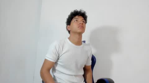 Snapshot of maximiliano_kh4lil chatting on July 6, 2026, 12:13 pm Maximiliano online show from July 6, 2026, 12:13 pm