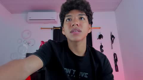 Maximiliano online show from December 3, 2025, 7:12 pm