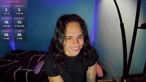 maximiliano_scoott_ online show from September 25, 2025, 7:50 pm