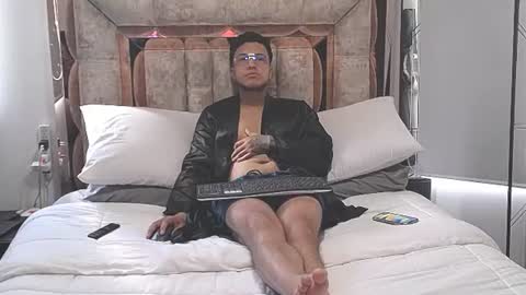 Snapshot of maximiliansterling chatting on August 4, 2026, 2:08 pm Maximilian online show from August 4, 2026, 2:08 pm