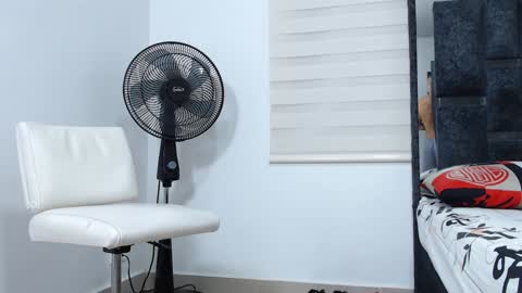 Maximo Sebastian online show from December 23, 2024, 1:40 am