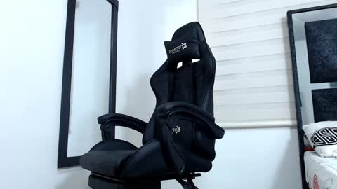 Maximo Sebastian online show from January 26, 2025, 4:09 am