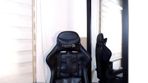 Snapshot of maximo_sebastian chatting on June 18, 2026, 6:01 pm Maximo Sebastian online show from June 18, 2026, 6:01 pm