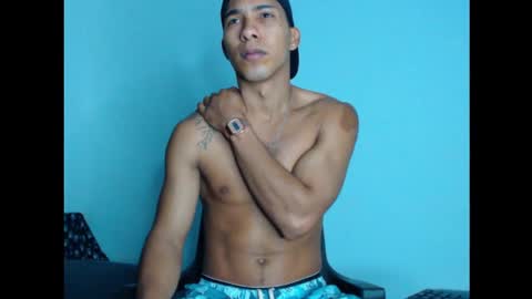 Maximo Aron Vega online show from December 18, 2024, 5:04 am