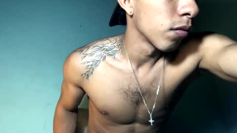 Maximo Aron Vega online show from February 1, 2025, 1:23 am