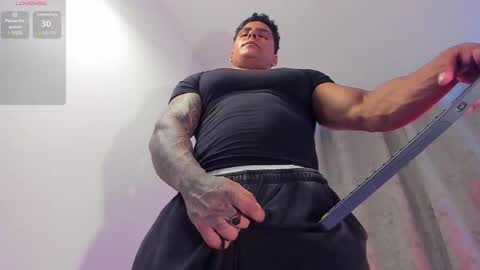 Maximoscott online show from January 26, 2025, 7:52 pm