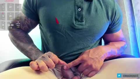 Maximoscott online show from February 20, 2025, 8:47 pm