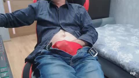 maximus3334 online show from November 11, 2025, 11:21 am