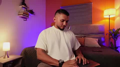 Snapshot of maximusclark chatting on June 13, 2026, 2:31 am Maximus Clark online show from June 13, 2026, 2:31 am