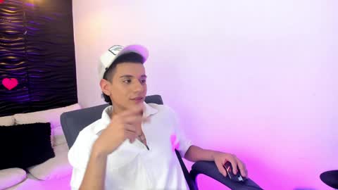 Maximus online show from April 7, 2026, 10:53 pm