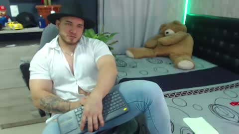 Snapshot of maximussantorini chatting on December 7, 2024, 2:02 pm maximus online show from December 7, 2024, 2:02 pm