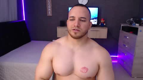 Snapshot of maximussantorini chatting on January 15, 2026, 12:04 am maximus online show from January 15, 2026, 12:04 am