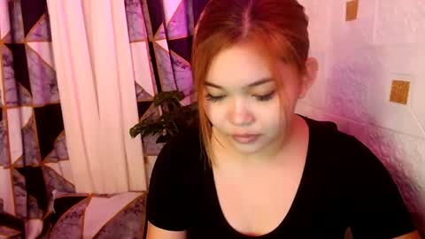 Snapshot of maxinean chatting on July 16, 2026, 10:43 am maxinean online show from July 16, 2026, 10:43 am