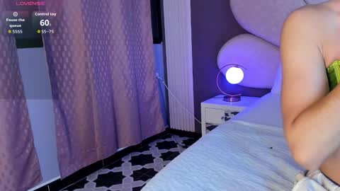 Maxi Rogers online show from January 15, 2026, 9:47 am