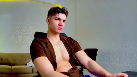 MaxKaiden online show from March 5, 2026, 6:20 am