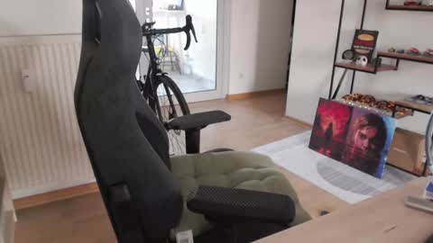 Max online show from January 11, 2025, 12:29 pm