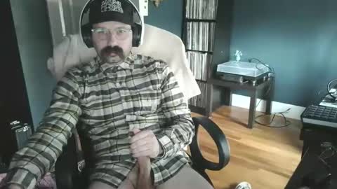 maxpower840 online show from April 3, 2026, 5:55 pm