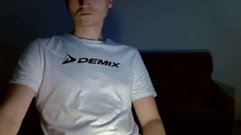 maxrelax90 online show from December 15, 2025, 4:22 pm