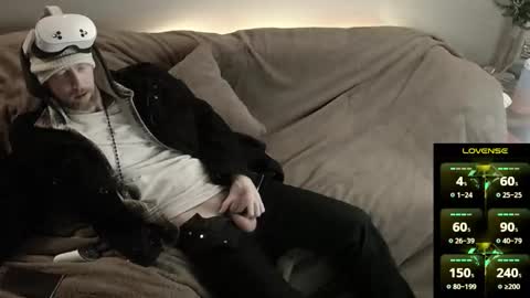 MaxRouger online show from December 15, 2025, 9:19 pm