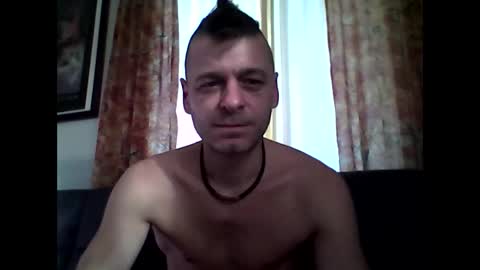 Snapshot of maxthewolf chatting on October 24, 2025, 8:05 pm MaxTheWolf online show from October 24, 2025, 8:05 pm