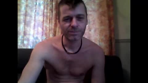 Snapshot of maxthewolf chatting on November 24, 2025, 8:08 pm MaxTheWolf online show from November 24, 2025, 8:08 pm