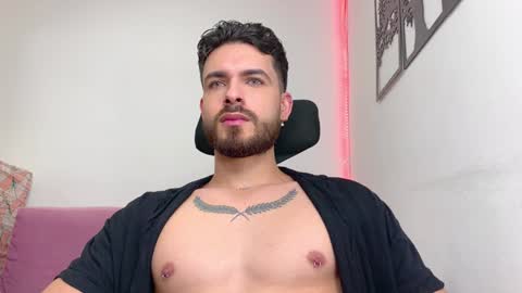 Snapshot of maxtowers chatting on January 5, 2025, 4:14 am Maxi online show from January 5, 2025, 4:14 am