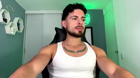 Snapshot of maxtowers chatting on October 15, 2025, 9:59 pm Maxi online show from October 15, 2025, 9:59 pm