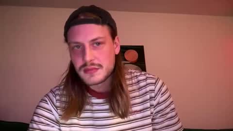 Snapshot of maxwatts95 chatting on January 28, 2025, 1:50 am Max Watts online show from January 28, 2025, 1:50 am