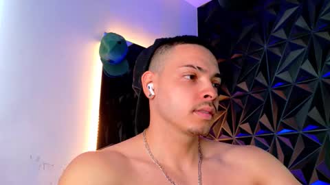 MAX online show from October 20, 2025, 6:08 pm