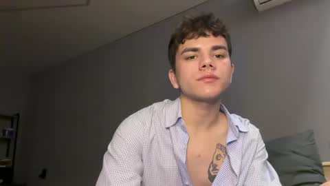 Snapshot of maxwoolf chatting on April 29, 2026, 5:30 pm Max online show from April 29, 2026, 5:30 pm