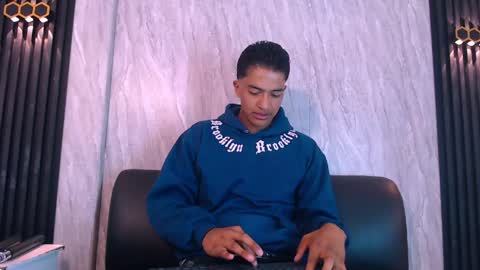 Snapshot of maxwyatt_1 chatting on June 5, 2026, 4:24 pm Max Wyatt online show from June 5, 2026, 4:24 pm