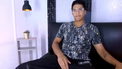 Snapshot of maxwyatt_1 chatting on June 27, 2026, 6:46 pm Max Wyatt online show from June 27, 2026, 6:46 pm
