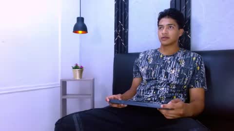 Snapshot of maxwyatt_1 chatting on July 9, 2026, 7:18 pm Max Wyatt online show from July 9, 2026, 7:18 pm