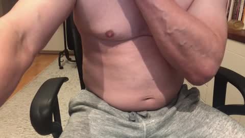 Max online show from October 6, 2025, 3:26 am