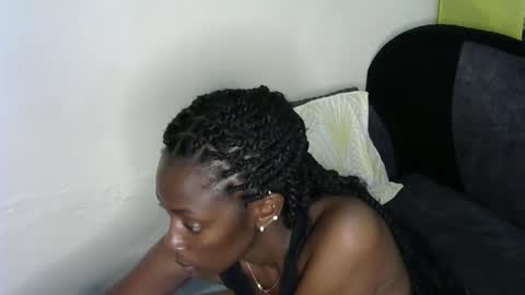 Snapshot of maxxinepetite chatting on December 31, 2024, 7:29 pm maxxinepetite online show from December 31, 2024, 7:29 pm